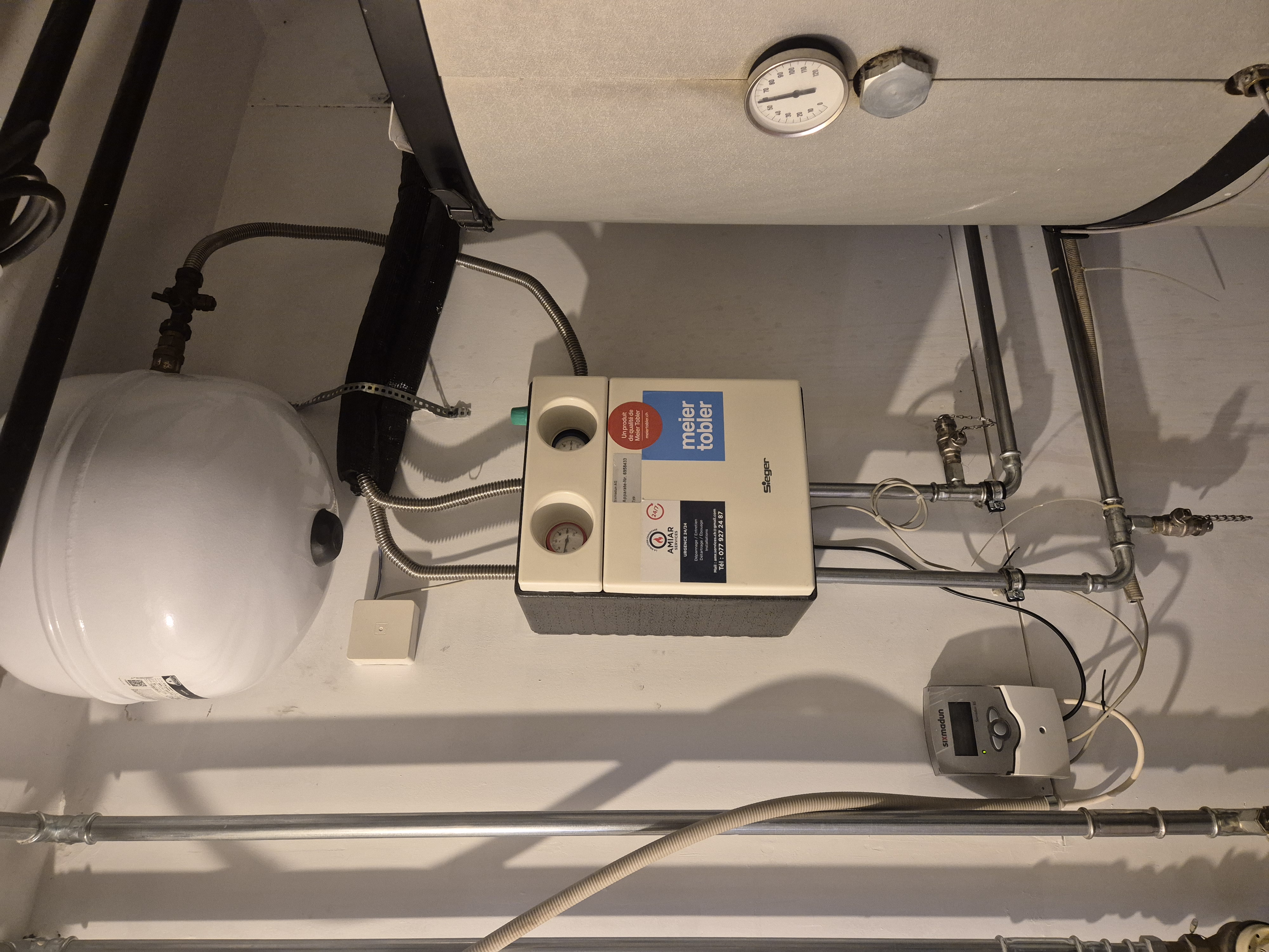 Entretien circuit solaire thermique avec vase d'expansion et module Meier Tobler — AMIAR Services Sàrl