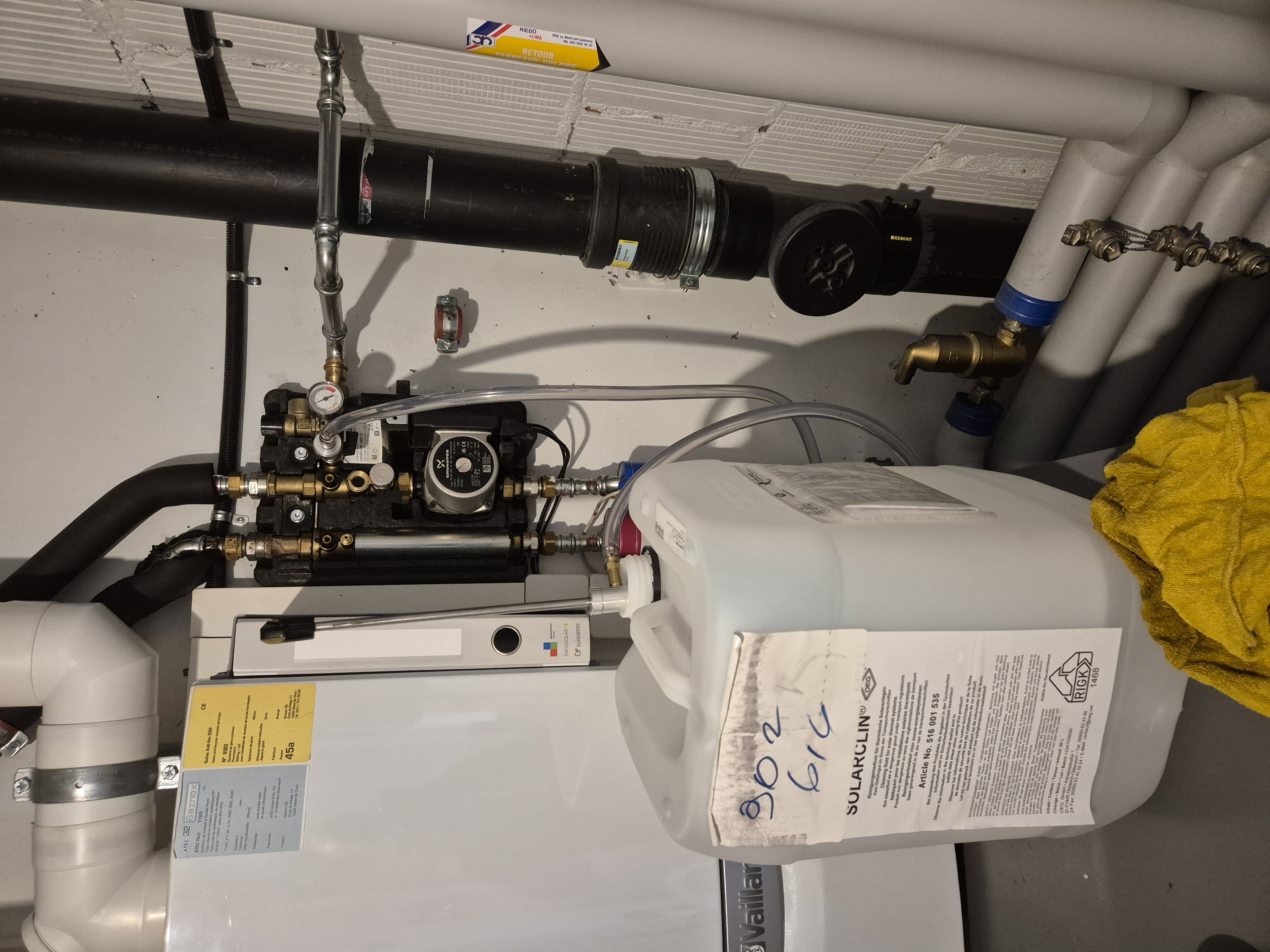 Injection de SOLARCLIN pour remise en service d'une installation solaire thermique à l'arrêt